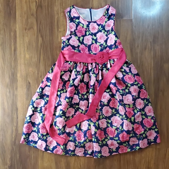 Dress - Picture 1 of 4